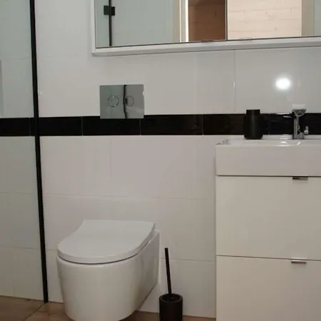 Perfectly Equipped Homes, Air Conditioning 別荘